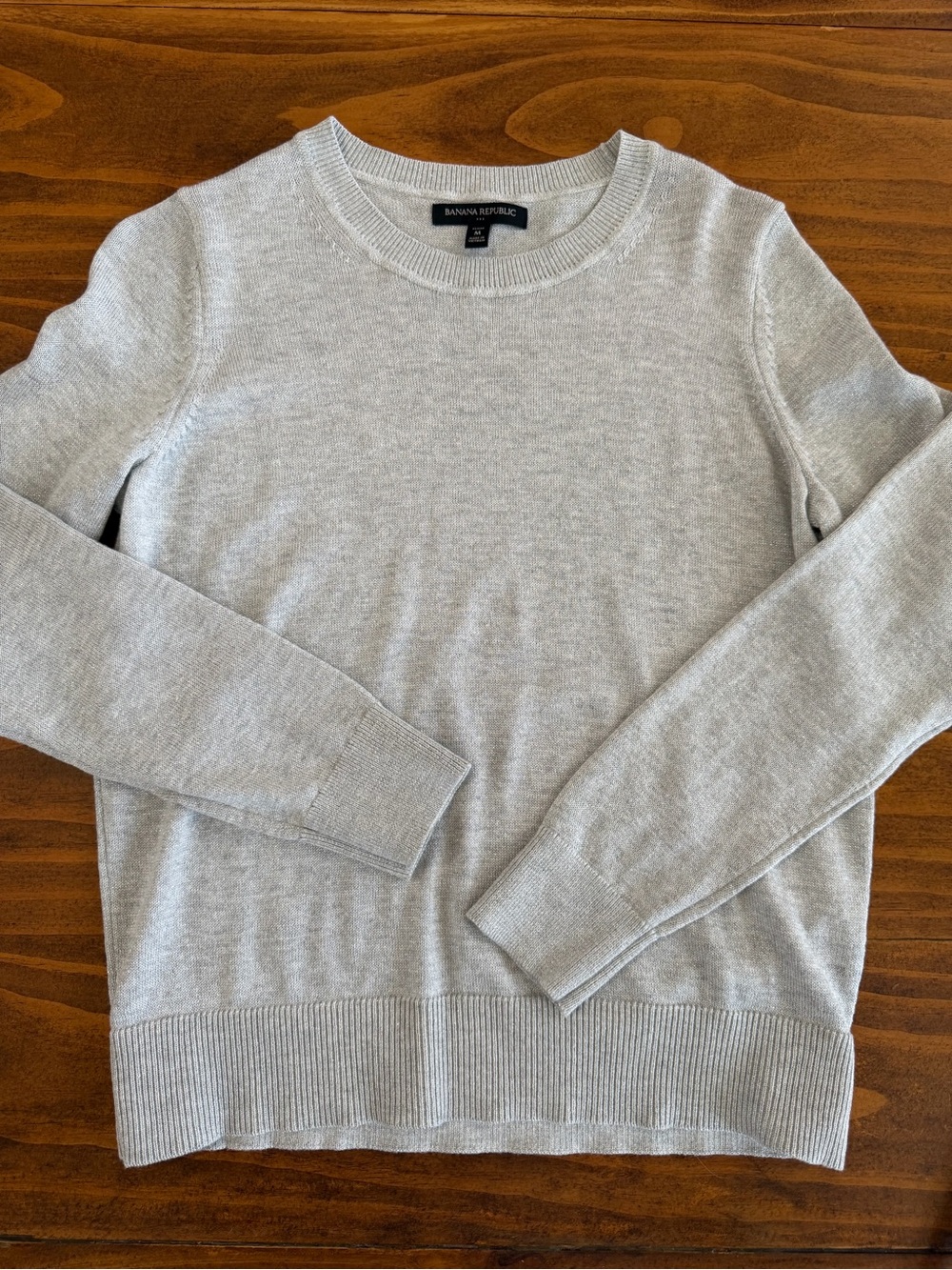 Banana Republic Women’s Petite M Silver Metallic Crewneck Sweater Long Sleeve